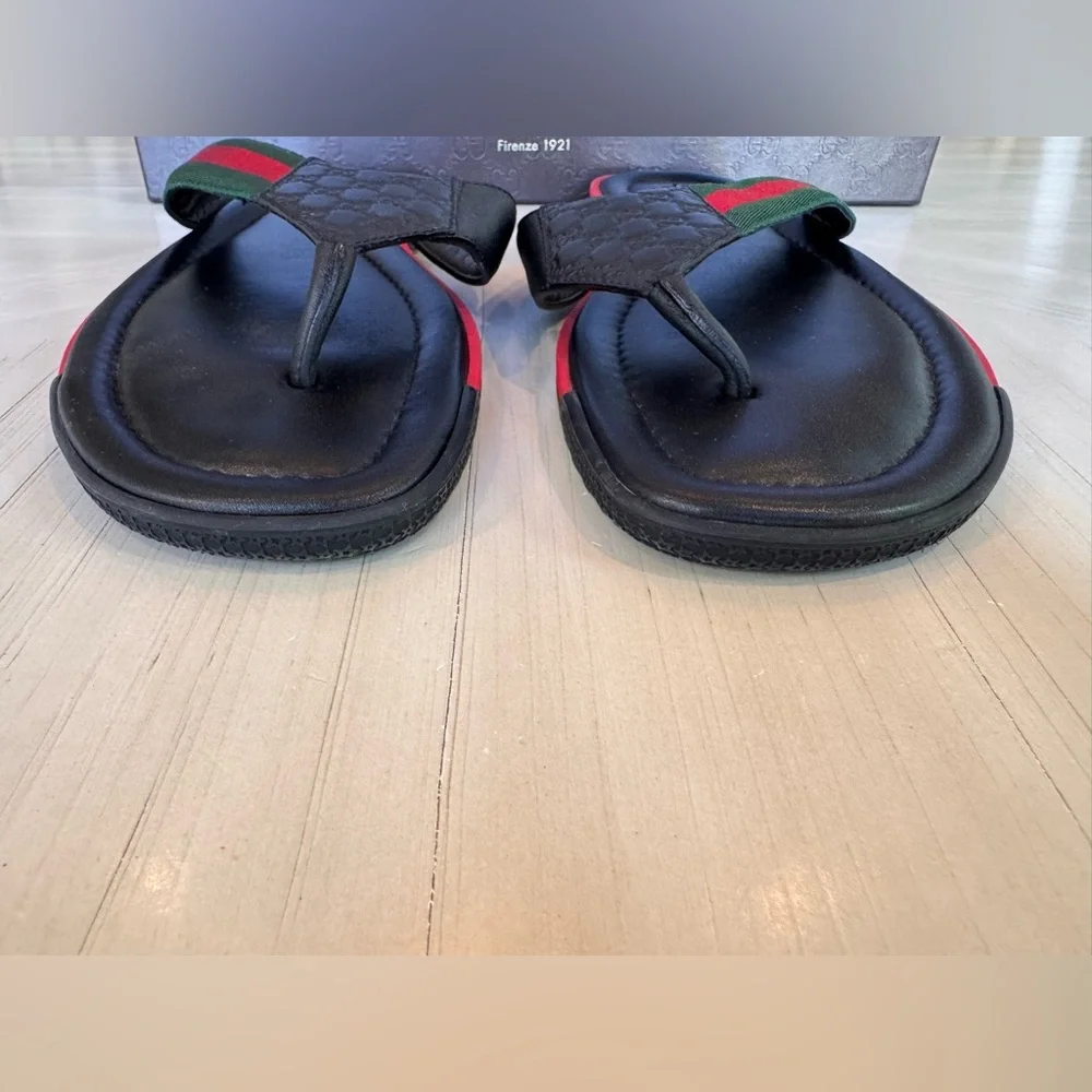 🔥GUCCI🔥 GG Microguccissima Web Thong Men’s Black Leather Sandal – Size 9